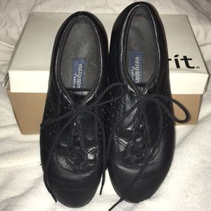 Barely worn Easy Spirit black tie shoes